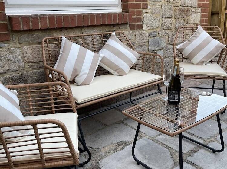 فندق The Lodge Hideaway   Studio Style, Simple Luxury