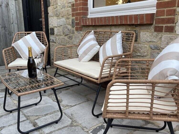 فندق The Lodge Hideaway   Studio Style, Simple Luxury