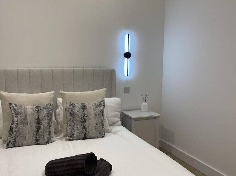 فندق The Lodge Hideaway   Studio Style, Simple Luxury