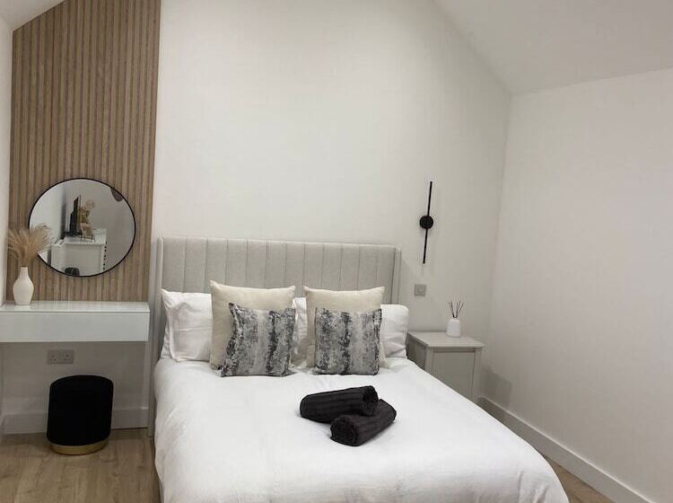 فندق The Lodge Hideaway   Studio Style, Simple Luxury