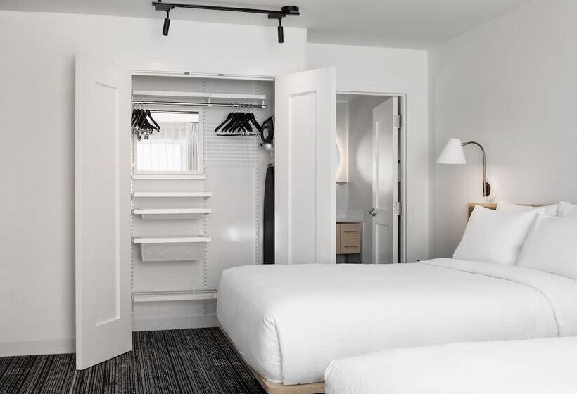 בית מלון כפרי Towneplace Suites By Marriott Iron Mountain