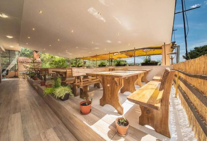 فندق Ul. Dr. Franje Tuđmana 71