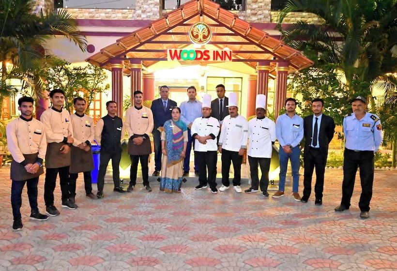 호텔 Woods Inn Resort