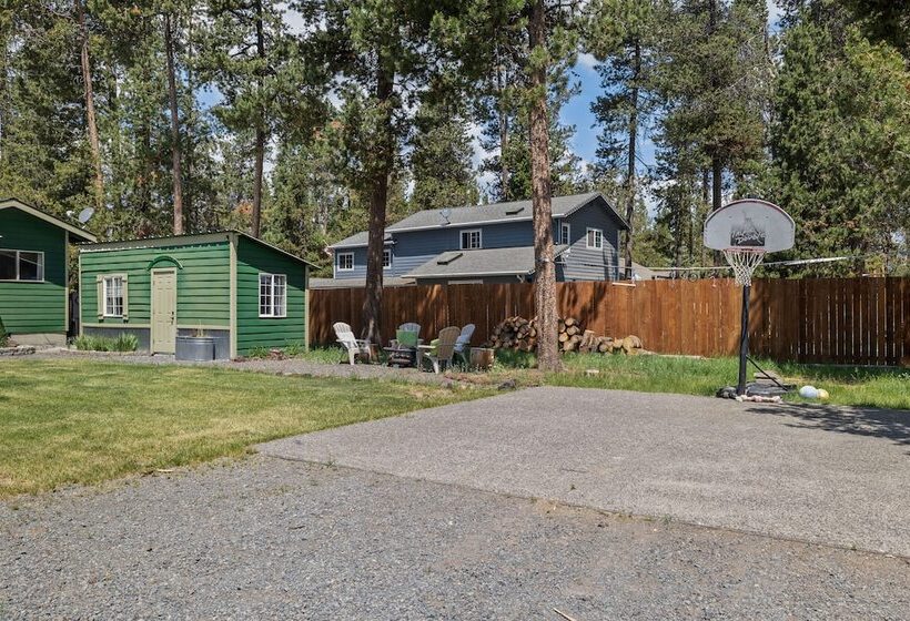 Labrador Retreat