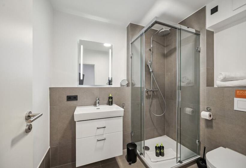 Limehome Nuremberg Celtisplatz