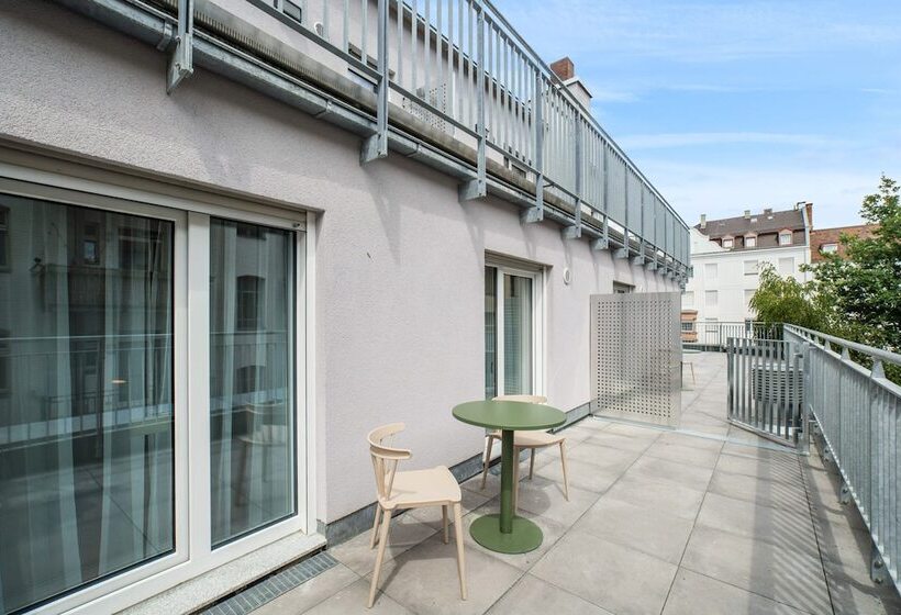 Limehome Nuremberg Celtisplatz