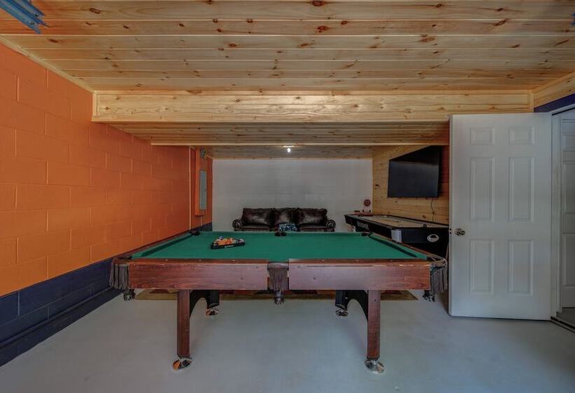Lonestar Lodge