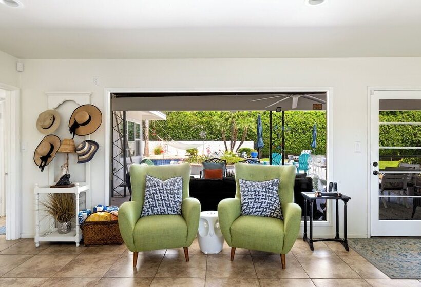 Mesquite Escape Amazing Outdoor Space!