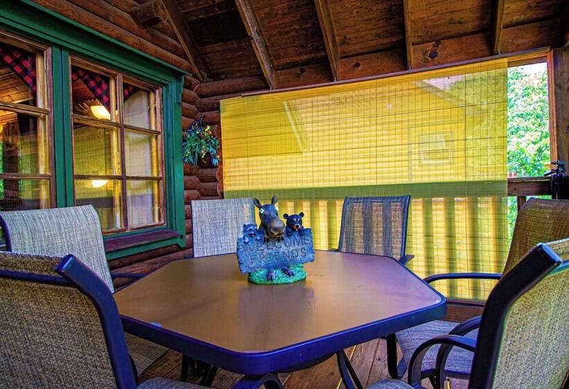 Moose Lodge With Hot Tub