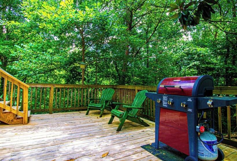 Moose Lodge With Hot Tub