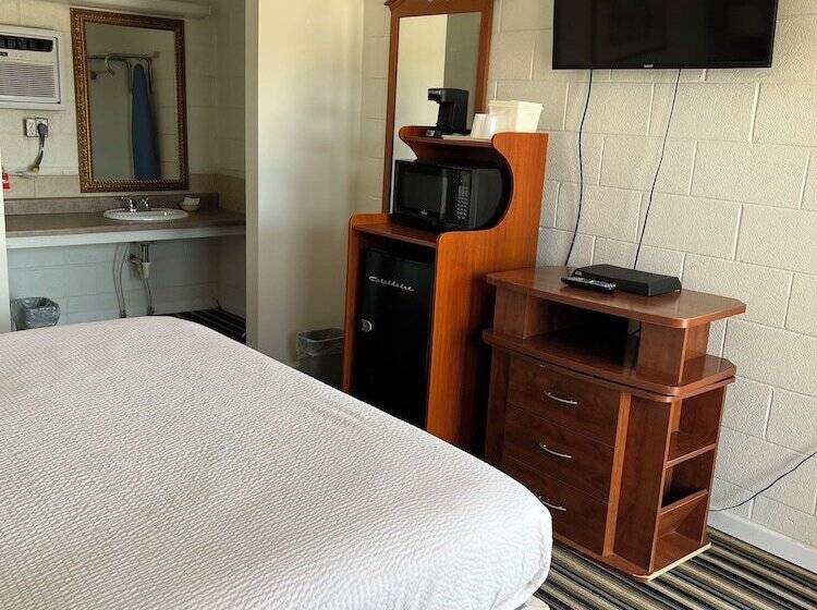 فندق على الطريق Ballinger Inn