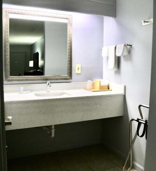 מוטל Home Inn & Suites Orlando Apopka