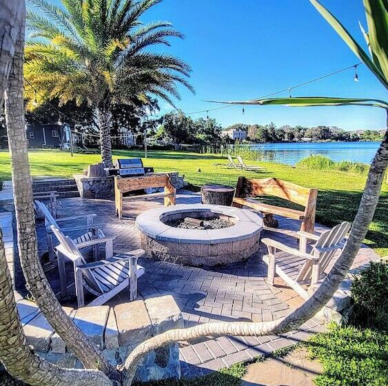 Orlando Lakefront Tiny House Community