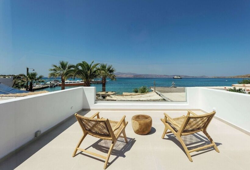 Ostrako Beachside Suites