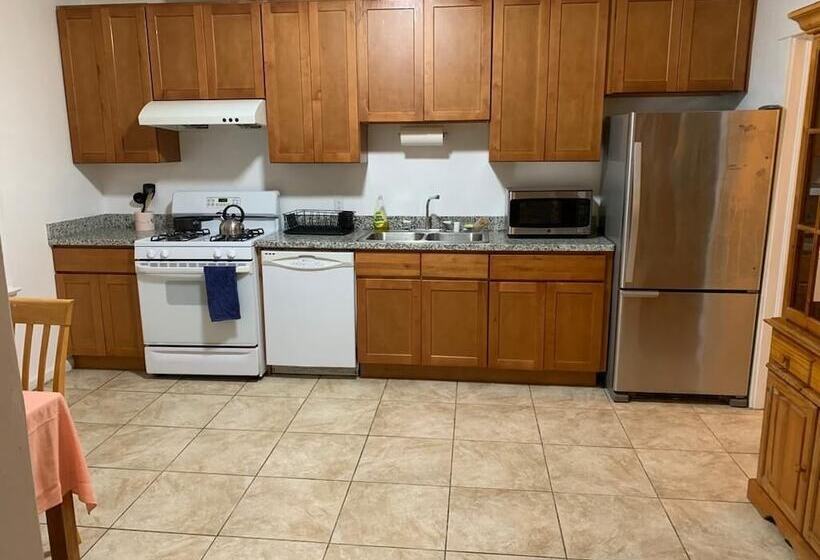 Пансион Affordable Private Rooms Near Berkeley