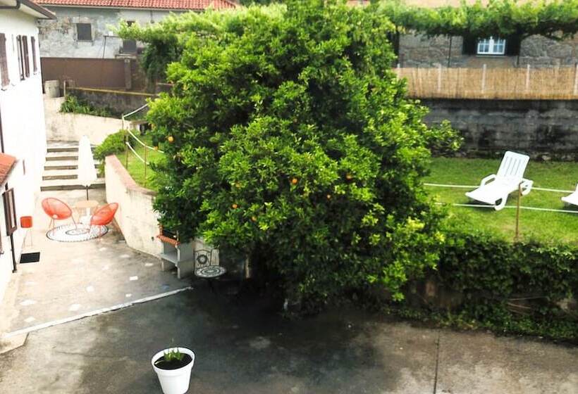 פנסיון Casa Outeiro 99 Paredes De Coura