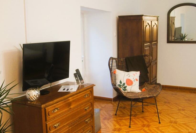 פנסיון Casa Outeiro 99 Paredes De Coura