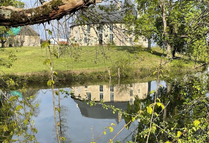 פנסיון Château De Meauce