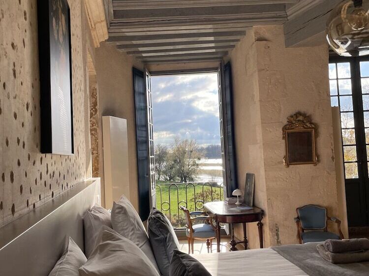 פנסיון Château De Meauce