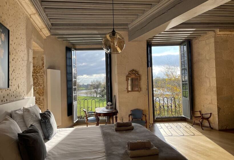 פנסיון Château De Meauce