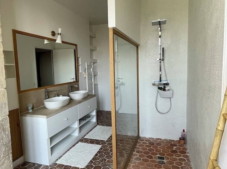 פנסיון Château De Meauce