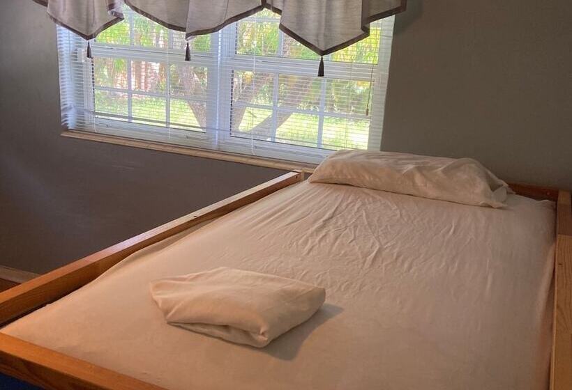 بنسيون Eco Shared Gardenian