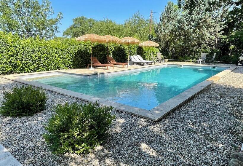 بنسيون La Serre Des Mourgues