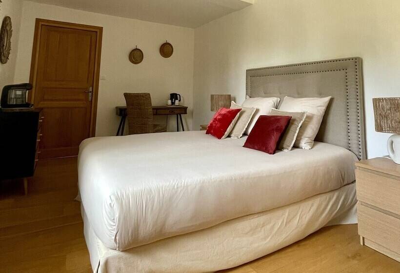 بنسيون La Serre Des Mourgues