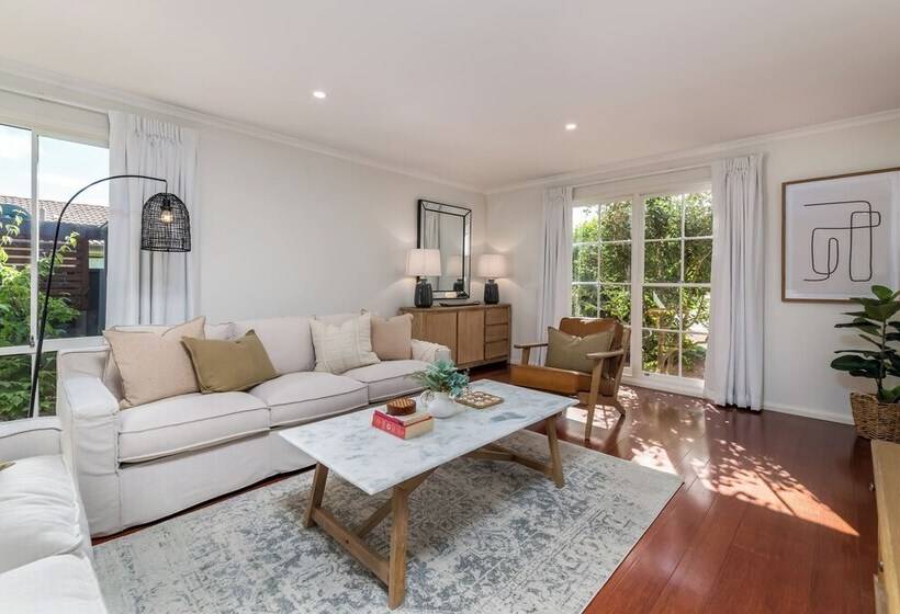 פנסיון Modern 3br In Macquarie