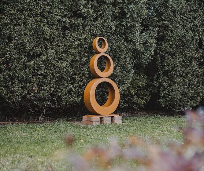 פנסיון Modern 3br With Gardens In Waramanga