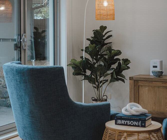 פנסיון Modern 3br With Gardens In Waramanga