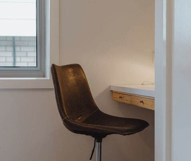 פנסיון Modern 3br With Gardens In Waramanga