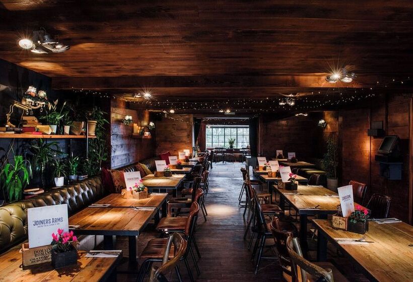 膳宿费 Newton Hall Courtyard Rooms