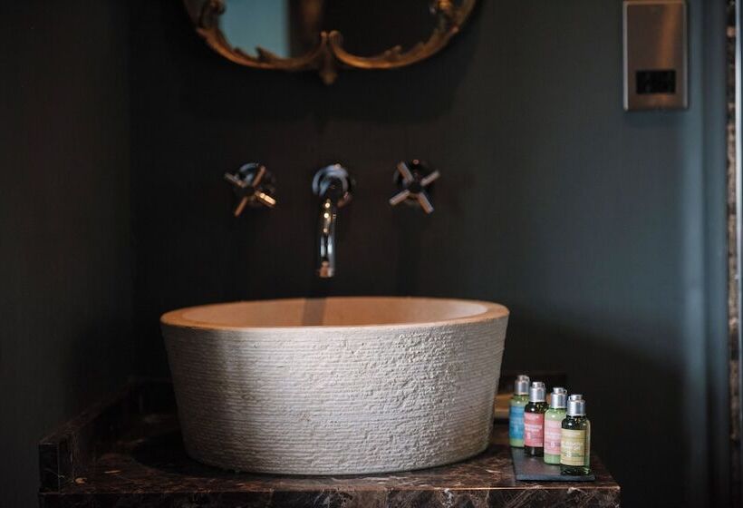 膳宿费 Newton Hall Courtyard Rooms