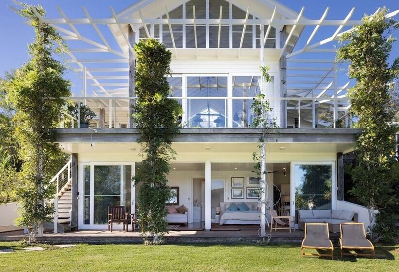 פנסיון The Moorings Lakehouse