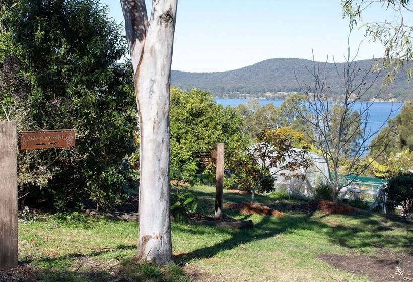 פנסיון The Moorings Lakehouse