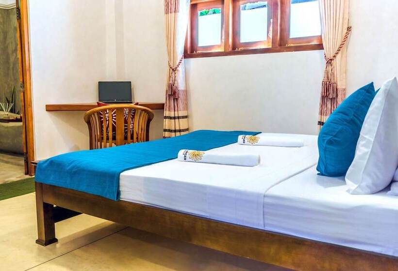 بنسيون Younger Villa