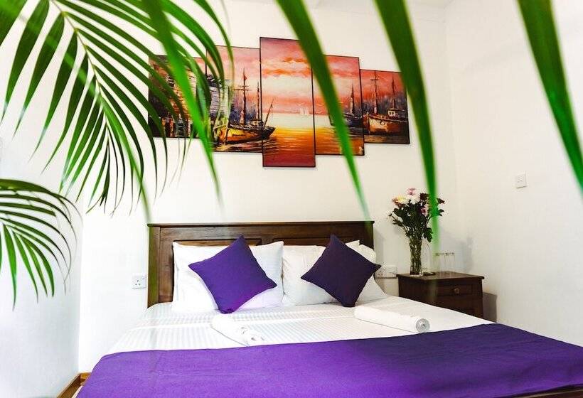 بنسيون Younger Villa