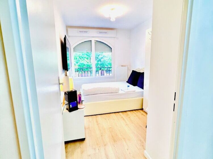 דירת נופש 156 Av. Pasteur B1