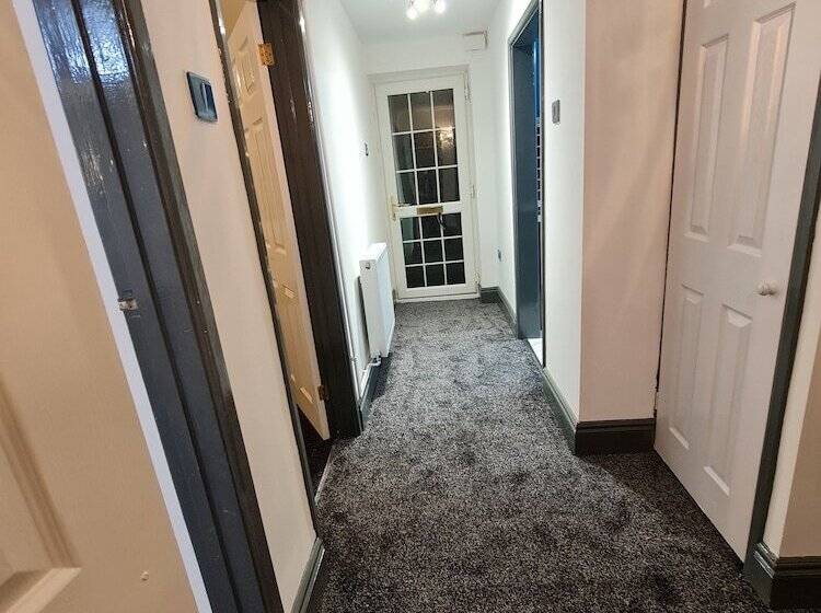 Резиденция 2 Bed House Bungalow In Bristol