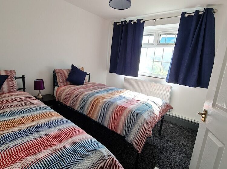 Резиденция 2 Bed House Bungalow In Bristol