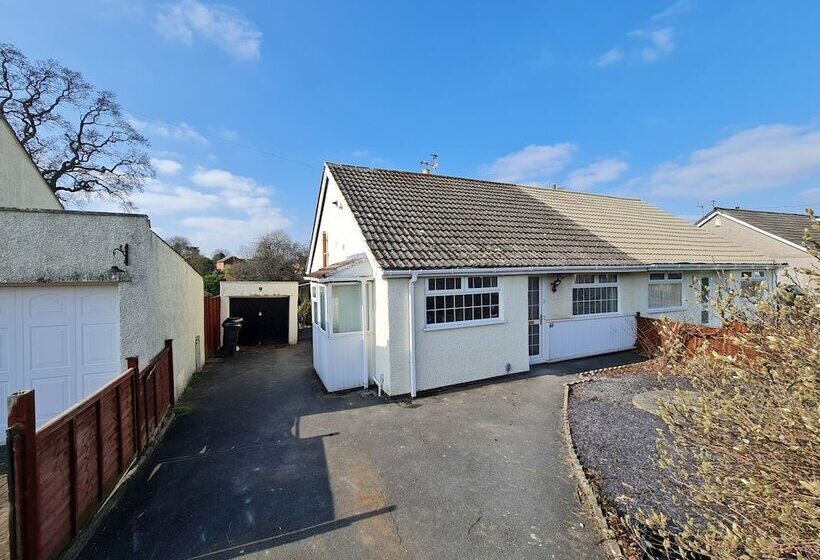 Резиденция 2 Bed House Bungalow In Bristol