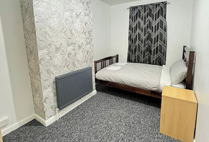 레지던스 Beautiful 4 Bed House In Ramsgate