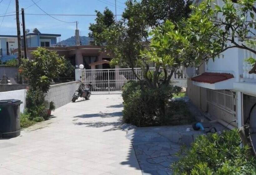 اقامتگاه Freeman Greenlees Hellenic Garden House