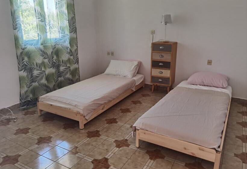 اقامتگاه Freeman Greenlees Hellenic Garden House