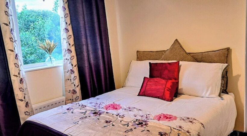 Резиденция No 3 Main St, Charming 3 Bed House In Bellaghy