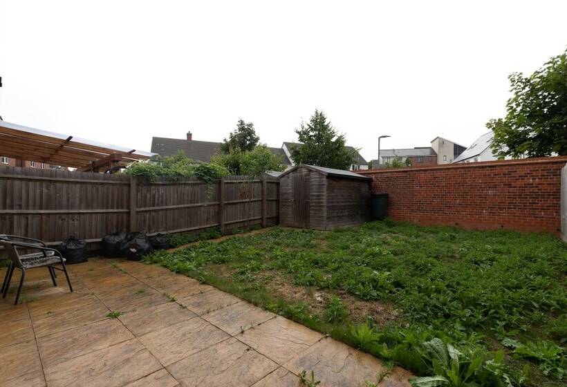 レジデンス Stunning 5 Bed House In Ashford