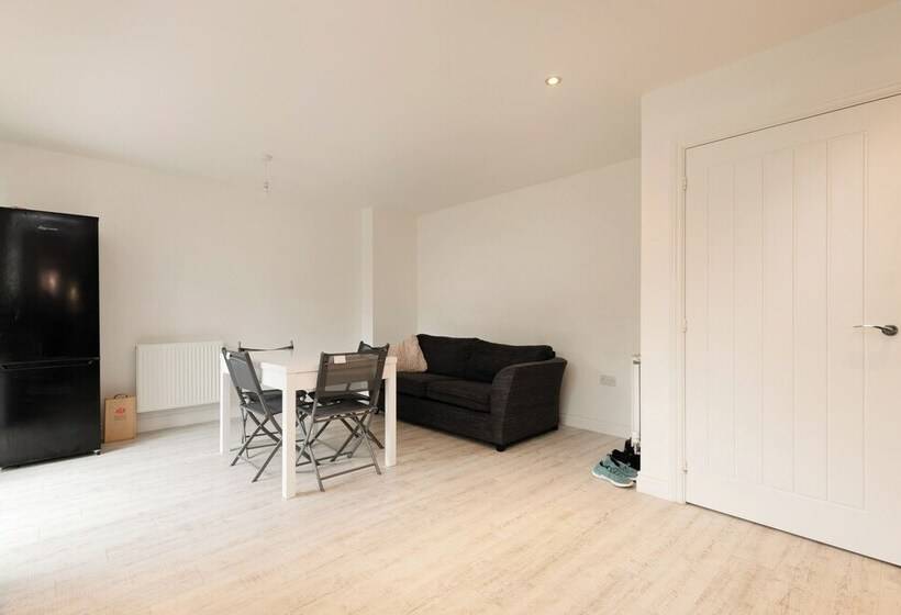 レジデンス Stunning 5 Bed House In Ashford