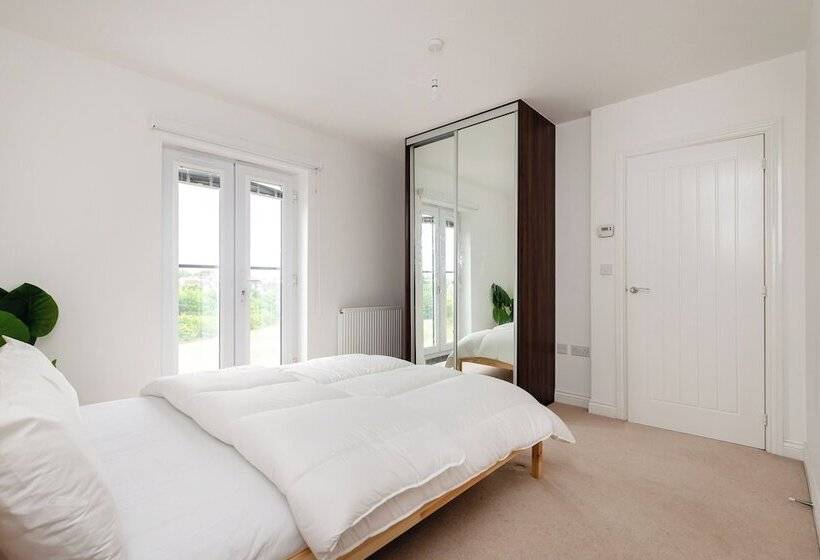 レジデンス Stunning 5 Bed House In Ashford