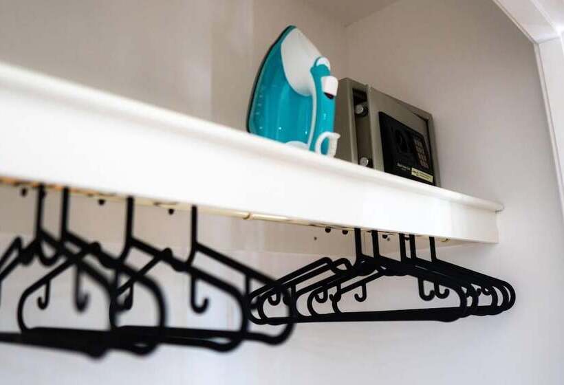 住所  Stunning 6 Bed House In Milton Keynes